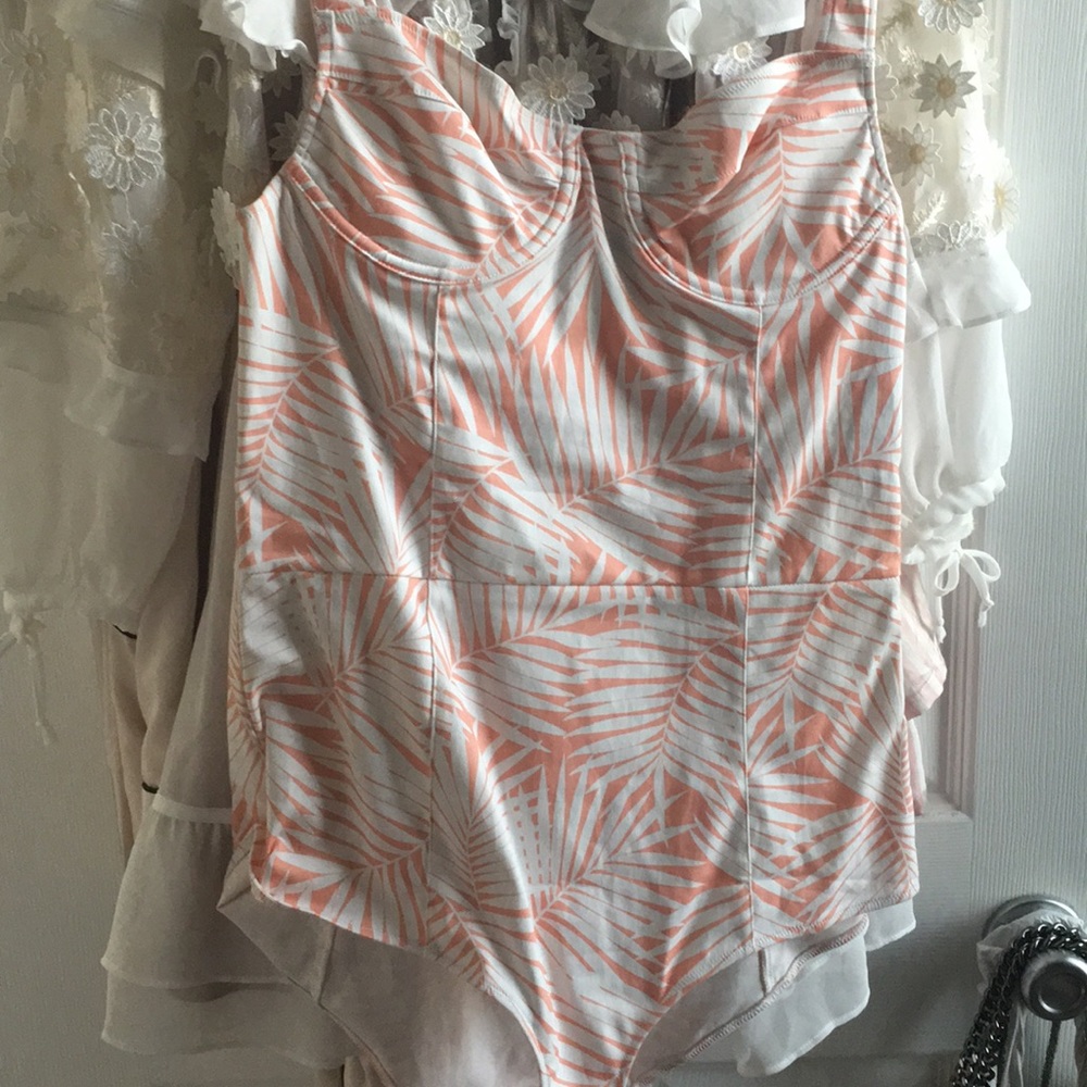 Love and Lemons 🍋 Palm Bodysuit